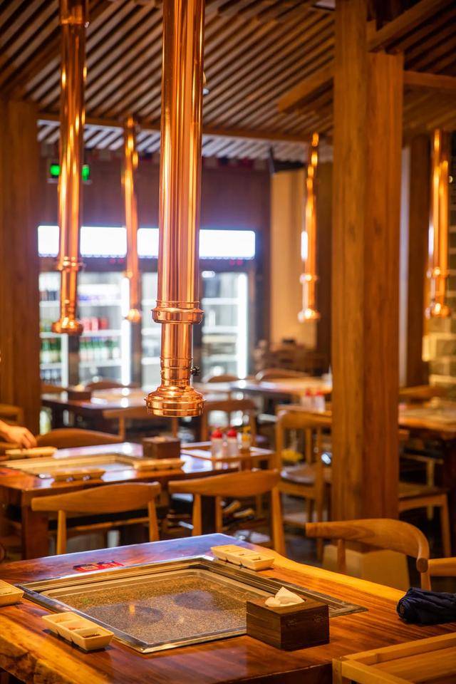 花图缘|竟然是在“石头”上烤?火了三年的韩式烤肉