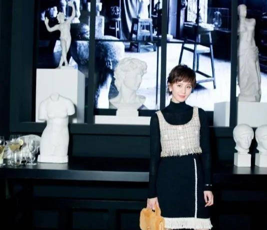 气质|刘诗诗经典服饰,适合本人气质,礼服私服都驾驭得很出色