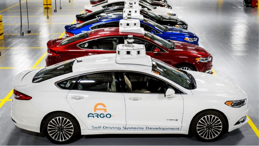 福特|风雨飘摇中，福特迎来首位拥有推特账户的首席执行官