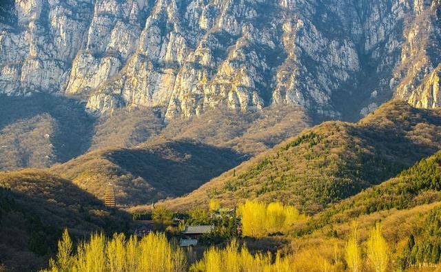 黄山gdp破万_黄山风景图片(3)