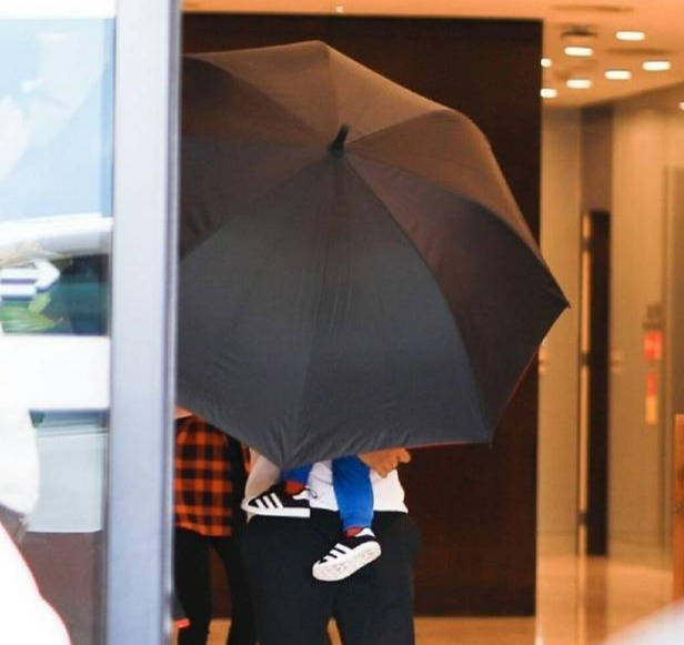 baby|Angelababy是现实版顾佳？加入富婆圈很低调，不站C位还是订餐担当