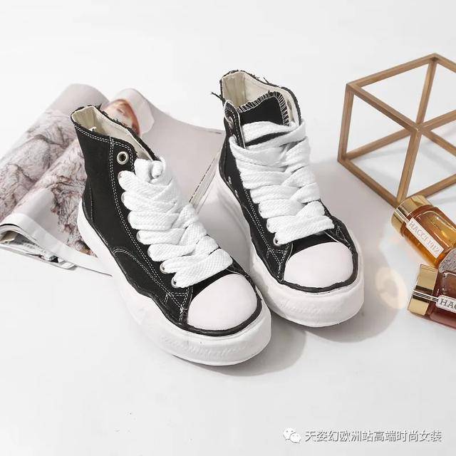 最新时尚鞋直播 03499e605af047c3aabe366c18a881e6.jpeg