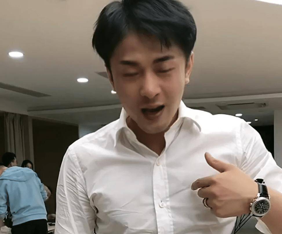 带货一哥辛巴辛有志酒后落泪,坦言压力太大,网友:演技真好.