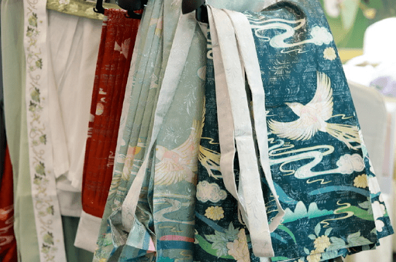 刘亦菲|鞠婧祎跨梯队艳压刘亦菲?!贵圈最美最美仙女落泪怕是要换人了...