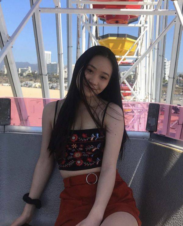 利智好|“最美星二代”公开！李连杰小女儿晒身材照，完美继承利智好基因