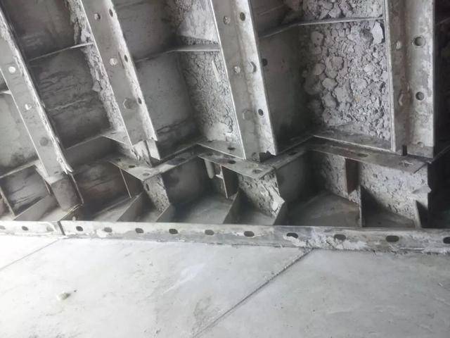 超详细的铝模设计之楼梯模板