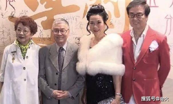 曾江前妻邓拱璧为现任丈夫筹款受累，中风住院