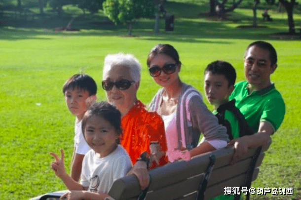张艺谋媳妇陈婷年龄 47d05c5b05134fa697bae6eee5fdc0e2.png