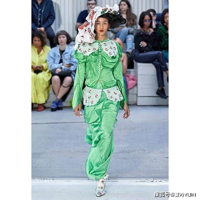 女性|新锐品牌yuhan wang国内首秀 | 极致的浪漫主义,拥抱女性的柔软力量