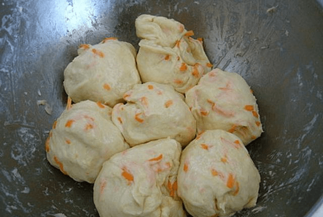 怎么做油饼又软又香葱油饼 b301d0171a384440b1a8269092dc2c2b.png