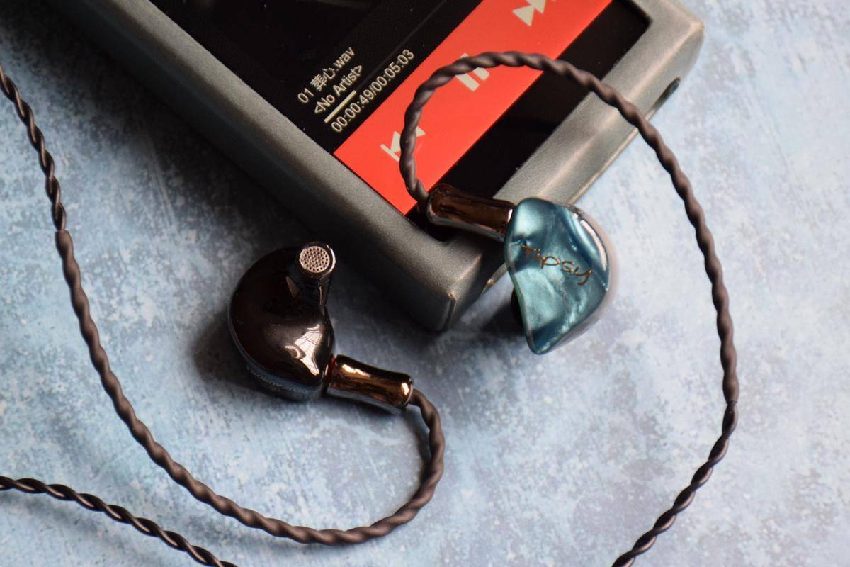 Tipsy|Tipsy蓝极光耳机：沉醉于音乐，倾听微醺的声音