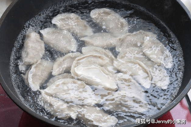 萝卜馅饺子怎么包不塌 e23c71e7d90c457aaffa187547ac007f.png