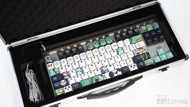 国风配色 扎实体验丨樱桃MX BOARD 8.0机械键盘