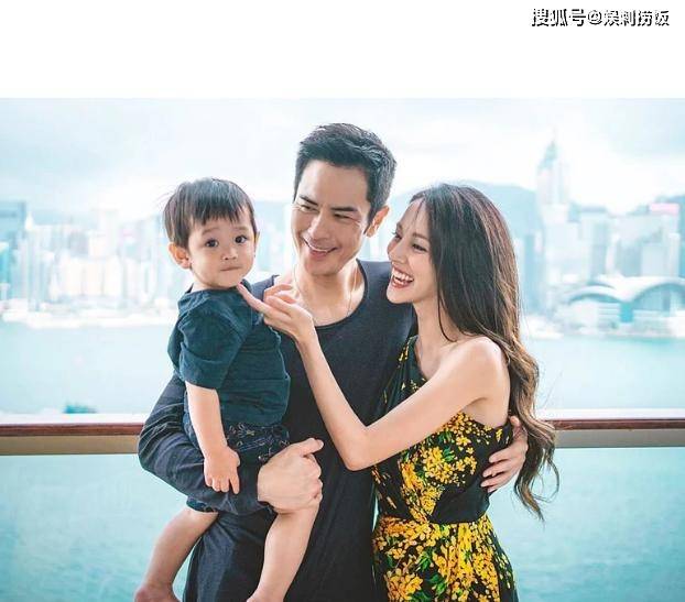 陈凯琳二胎产后首次出席公开活动，极速收身大