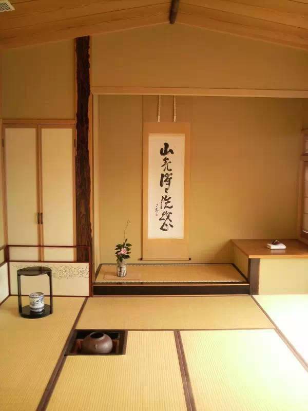 打造一个传统日式风格的卧室有哪些不可或缺的元素?