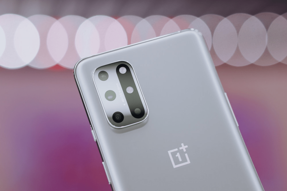 新机|一加 8T现场上手：屏幕超旗舰 3399元起真香