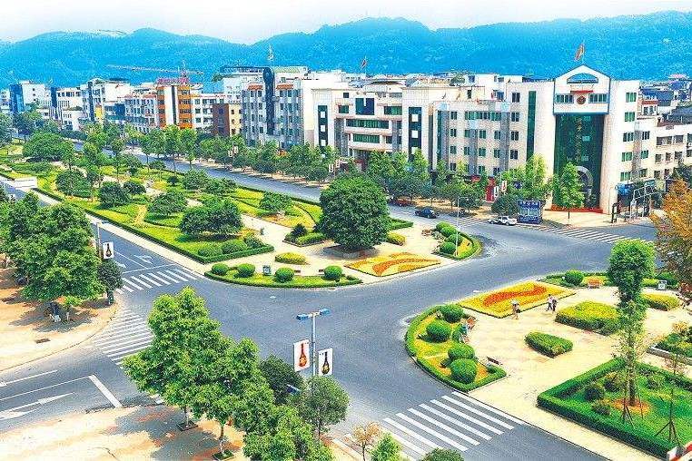 泸县城区人口_泸县二中图片