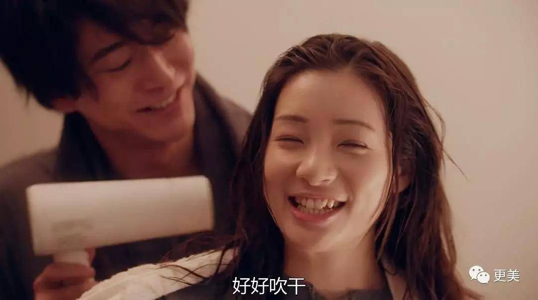 fa|侯佩岑忍了18天，终于用12个字打了昆凌的脸...