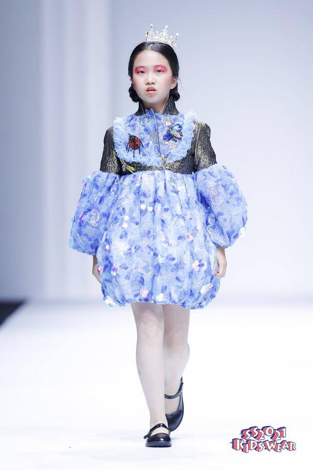 时尚|科技与时尚相融合——FUNNY DREAM高定礼服童装秀