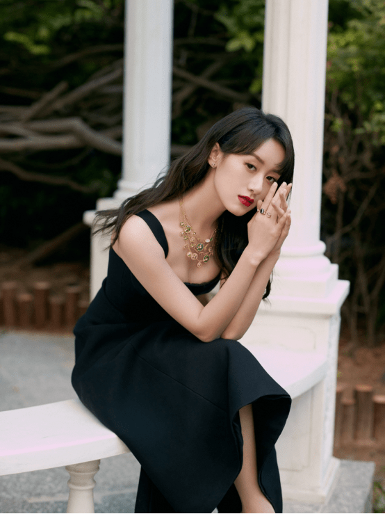 袁冰妍|李冰冰教你穿衣，袁冰妍喂你吃冰激凌…神仙般的日子不过如此！