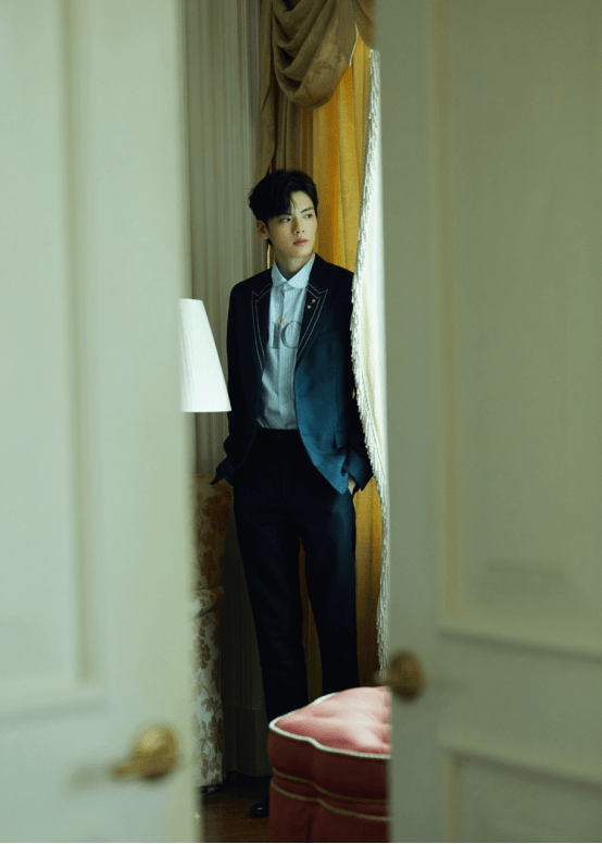 袁冰妍|李冰冰教你穿衣，袁冰妍喂你吃冰激凌…神仙般的日子不过如此！