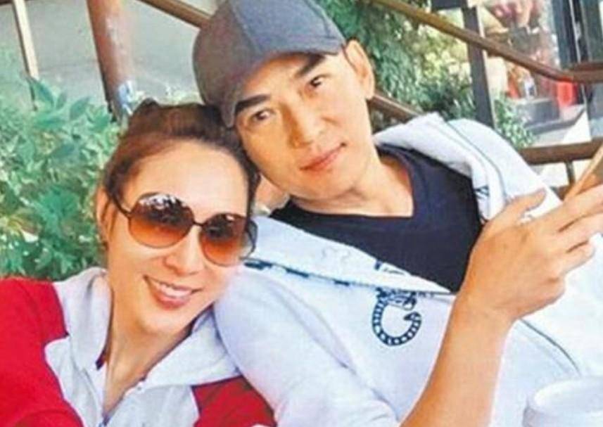 二婚娶初恋 其实焦恩俊跟黄宛林结婚之前,就有过一段感情.