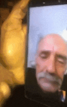 靳东|中国大妈被骗爱背后，有人网恋非洲鲜肉、卖房转账被骗千万，还哭着为他们辩解