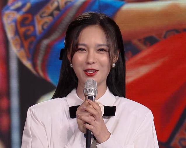 金鹰节|金鹰节开幕魔鬼打灯又来了！宋威龙满脸痘印，张萌脸部肿胀