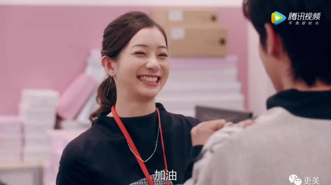 fa|侯佩岑忍了18天，终于用12个字打了昆凌的脸...