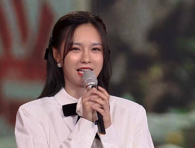 谭松韵|金鹰节开幕式女星集体发胖，张萌肿脸，谭松韵双下巴，宋茜最惨