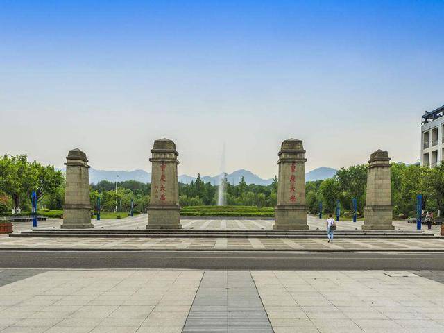 dc68f49ae36045d1885cf5b773edcb64.jpeg