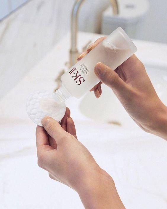 鸡肋|化妆水是鸡肋还是真的有用？用错方法神仙水一样只是瓶水