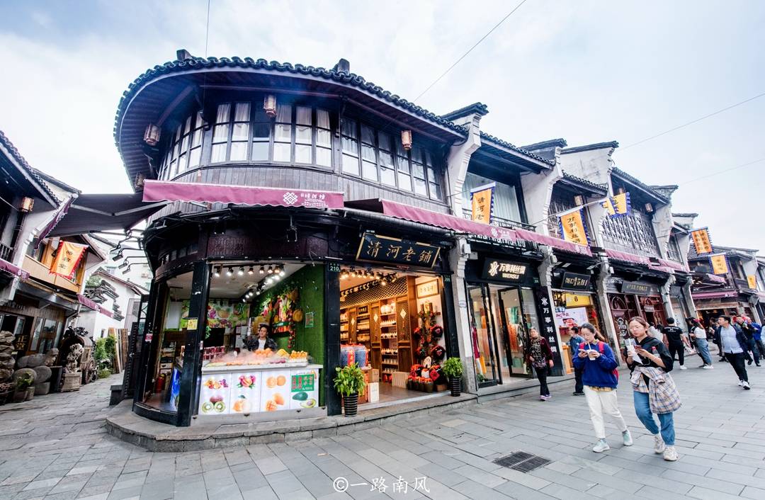 河坊街|杭州第一名街，再现清末民初风貌，首富胡雪岩在此建药堂悬壶济世