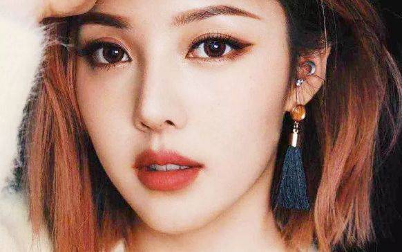 豆沙|让谭松韵惊艳四座的秋日妆容，原来你也能拥有，尤其这3款最时髦