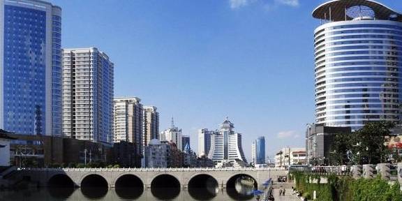 贵阳经济总量相当于那个国家_那个贵阳那个地区(2)