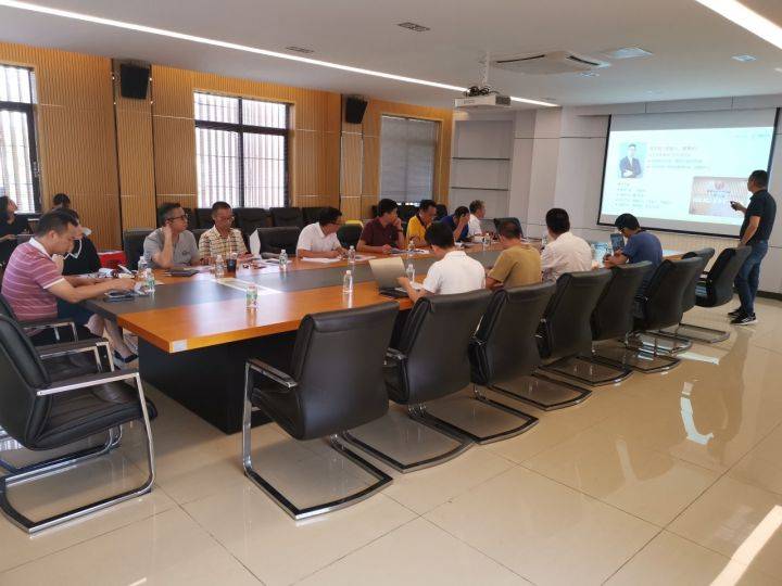 消息资讯|以南海教育为基石，用工匠精神打造的科技公司，德材教育为教育事业奉献光和热