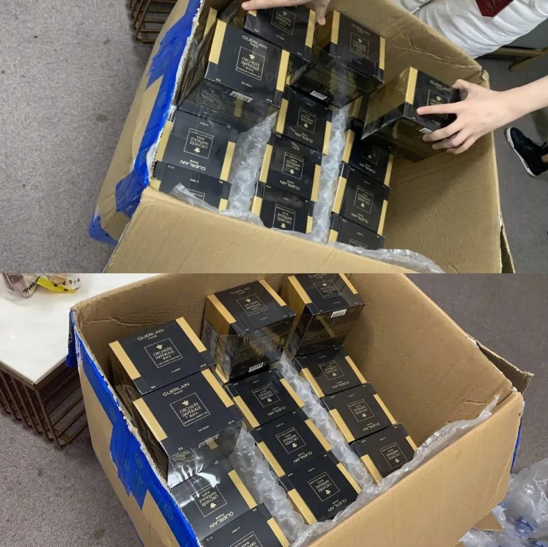 按摩|“瘦成一座雕塑”的宁静，在护肤上更是个狠人，为变美扎900针