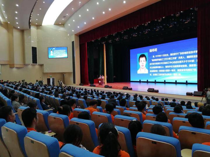 见闻记录|中国达人秀总冠军卓君被母校以高层次人才引进，聘任为创业导师