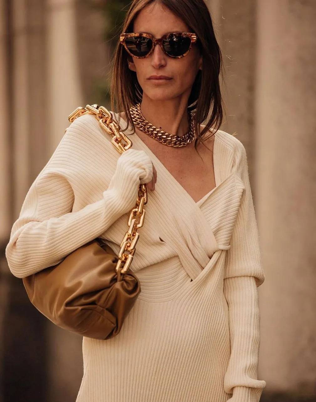 金属|配饰种草！这个秋冬跟金属配饰更般配噢~