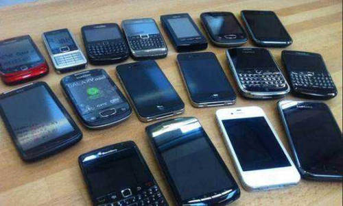 脸盆|有人专收“废旧手机”，用手机换脸盆，收来做啥？