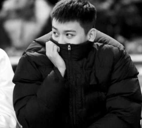 消音|爆粗口被全程消音上热搜，脸却帅成颜值天花板…