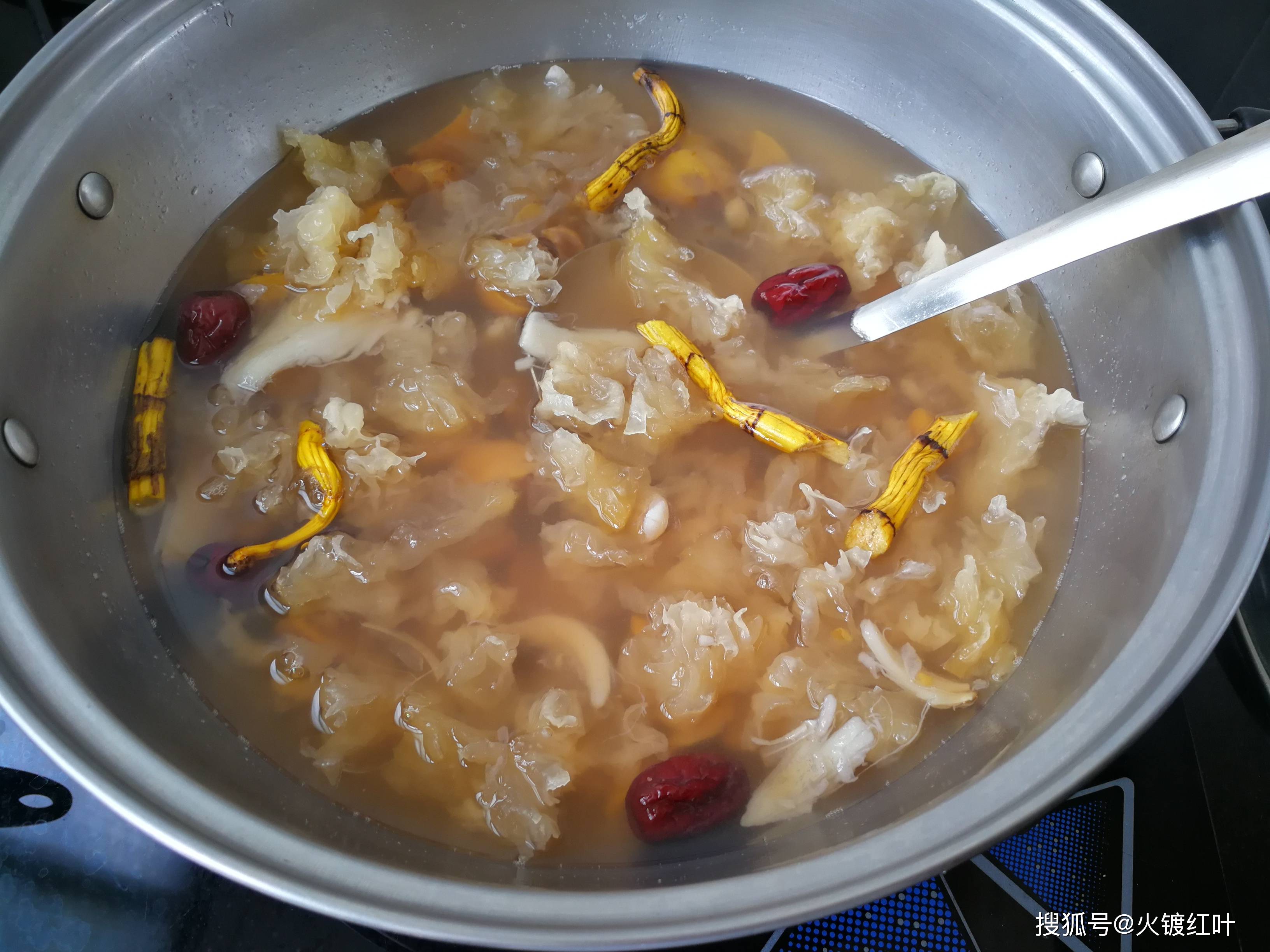 银耳怎么煮才好吃简单做法 d1b9a3c8ed33409583a21dbfbf793359.jpeg