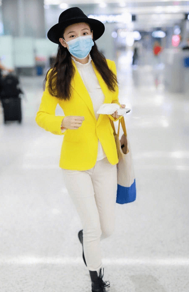 后移|吴倩近照很憔悴，发际线后移眼窝深陷，才28岁就没了少女感！