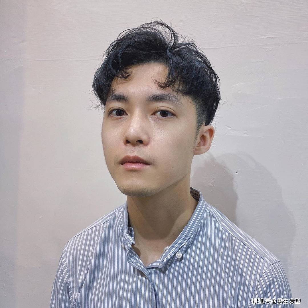 锅盖头|男生头发长了别留“锅盖头”，试试这3款潮流发型，剪完帅气有型