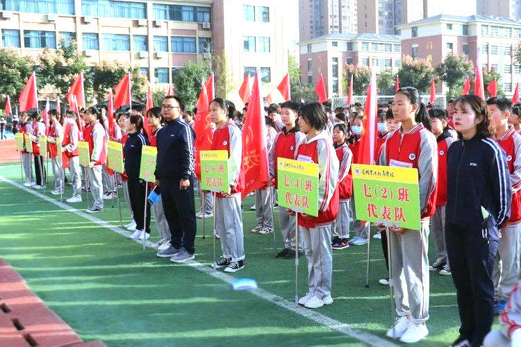 原创亳州学院附属学校第二届中学生田径运动会开幕