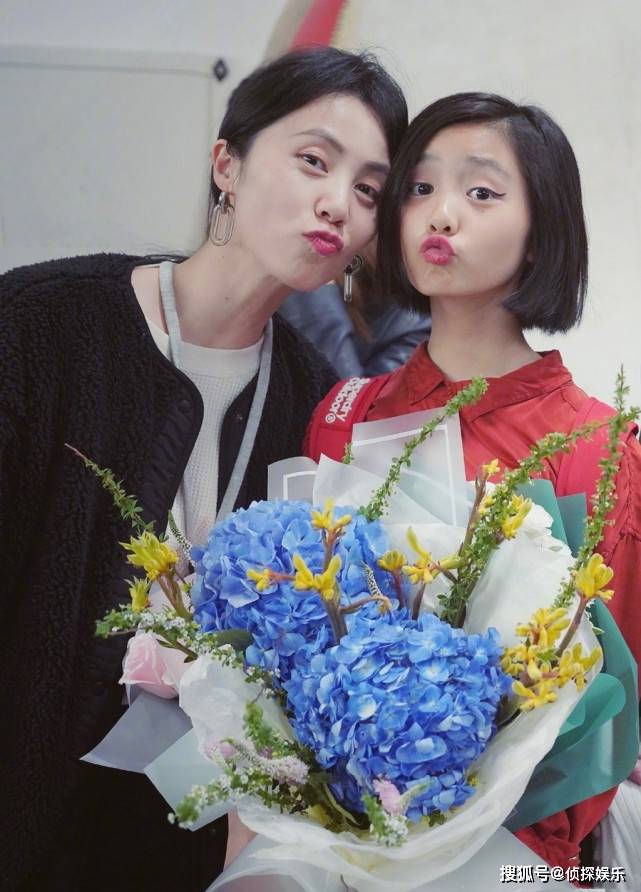 孙莉晒大女儿称“长大后你就成了我”，多多花