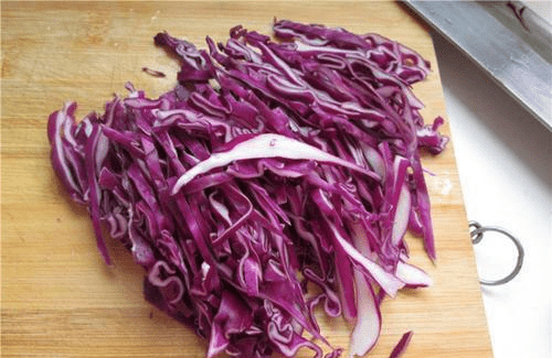 什么菜煮出来是紫红色 541ab893325647a8aac6e7167b9ffe9c.png