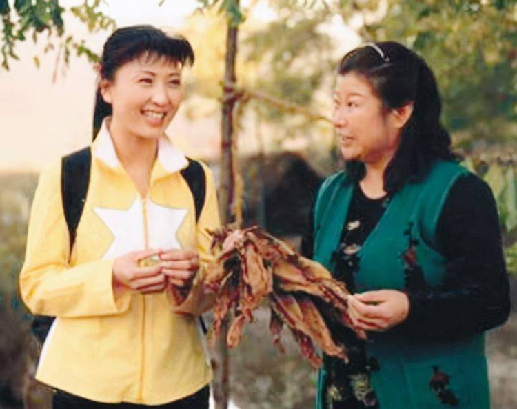 闫学晶自曝已离婚再嫁,46岁为现老公生二胎