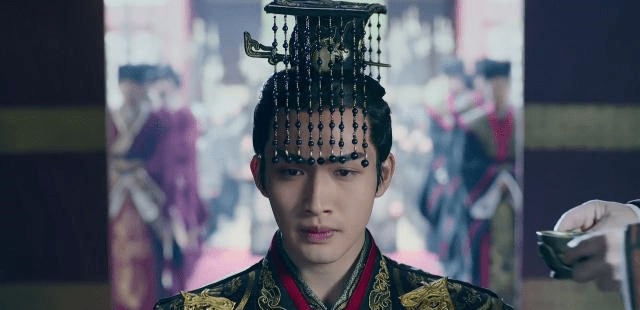 皇帝的时代已经过去了吗 db6a277de5e841d5ad531b82d33775a3.png