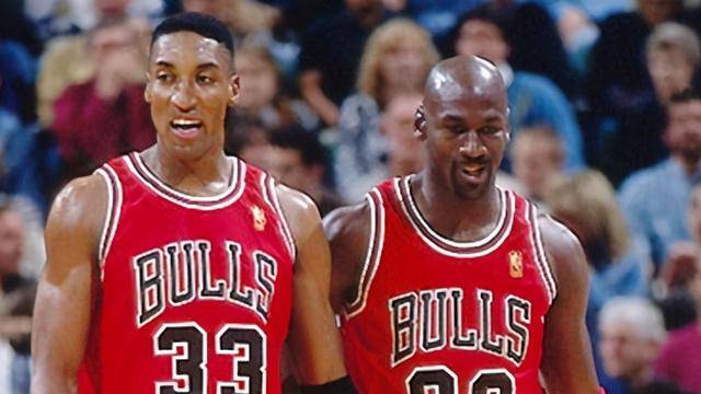 盘点NBA攻守兼备的十名球星：科比与韦德上榜，詹姆斯只排第五！